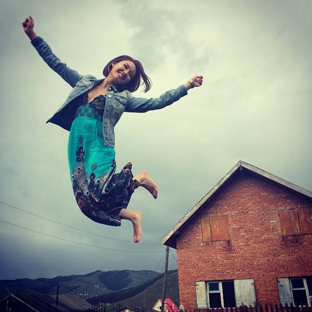 Жүжигчин Мишээлийн шинэхэн зурагнаас